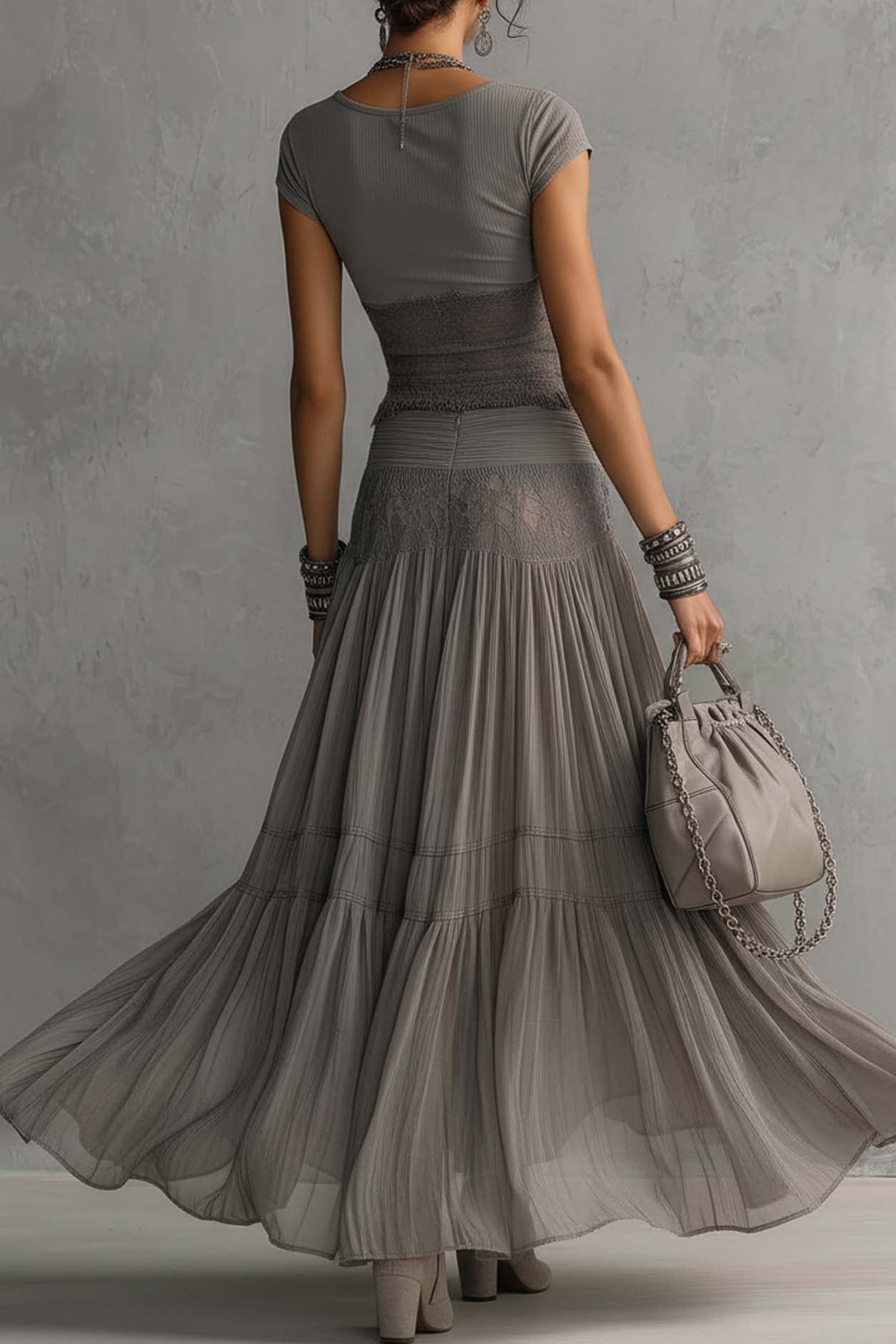 Conjunto de top de encaje y falda plisada - Gris