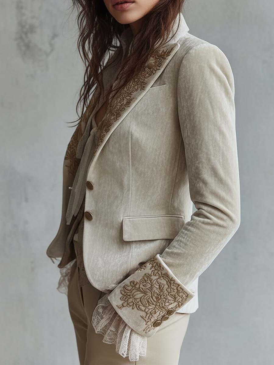 Blazer Bordado en Color Marfil de Sira Montero