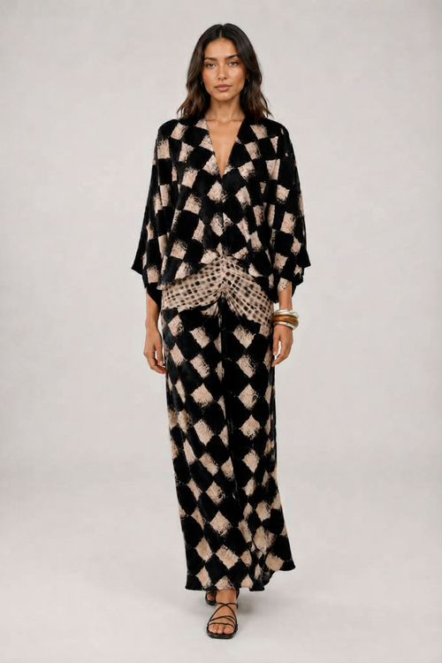 Vestido largo de mosaico con mangas kimono de Sira Montero