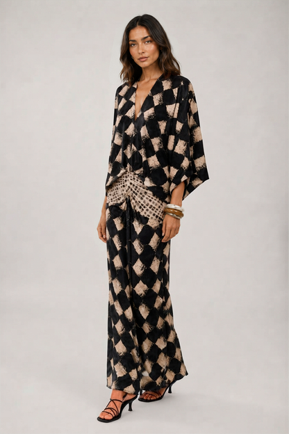 Vestido largo de mosaico con mangas kimono de Sira Montero