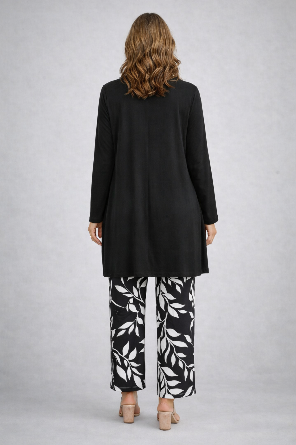 Conjunto de Tres Piezas · Blanco y Negro de Sira Montero