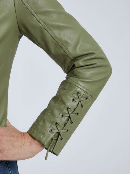 Chaqueta de Polipiel con Cremalleras Decorativas de Sira Montero