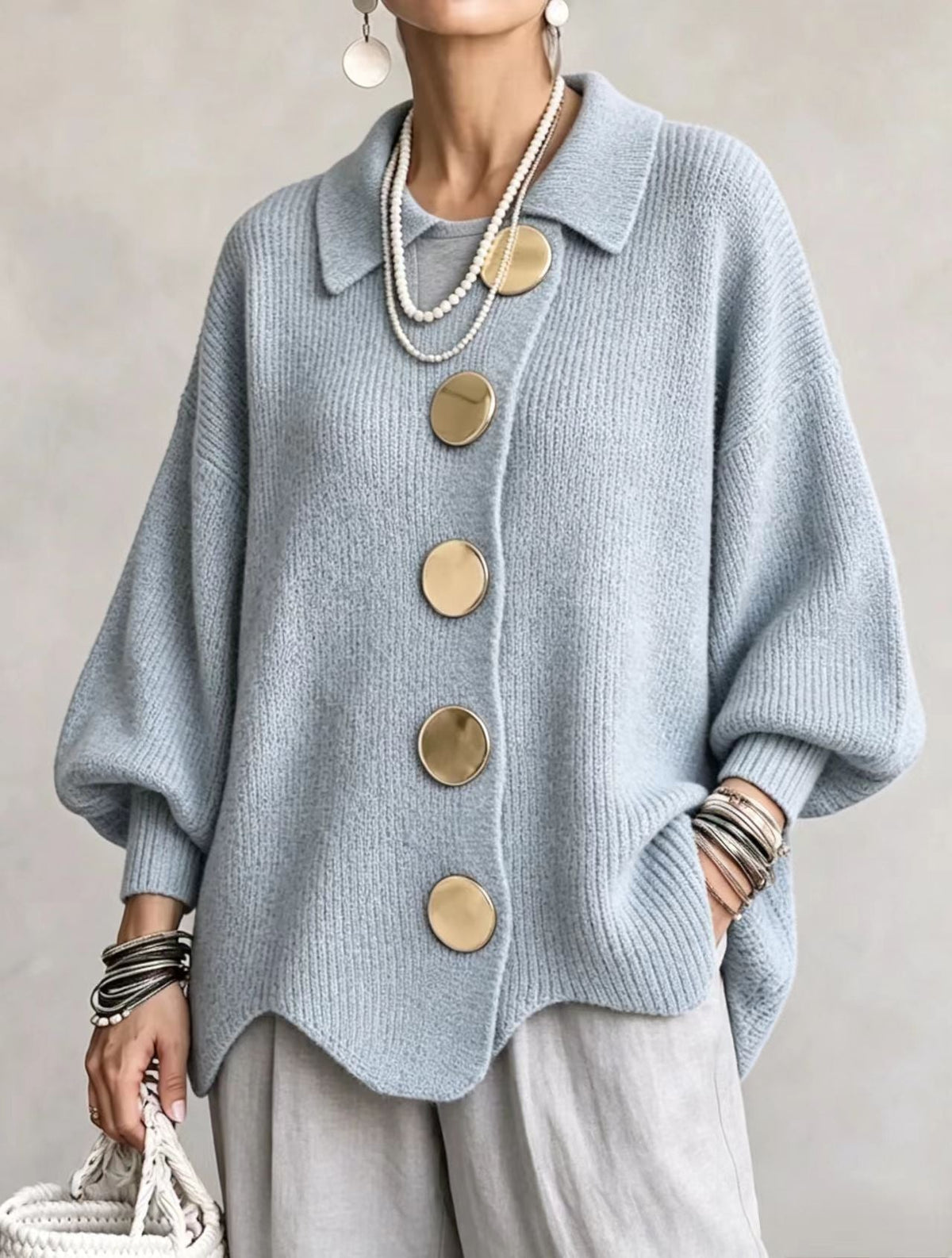 Cárdigan oversize con botones metálicos de Sira Montero
