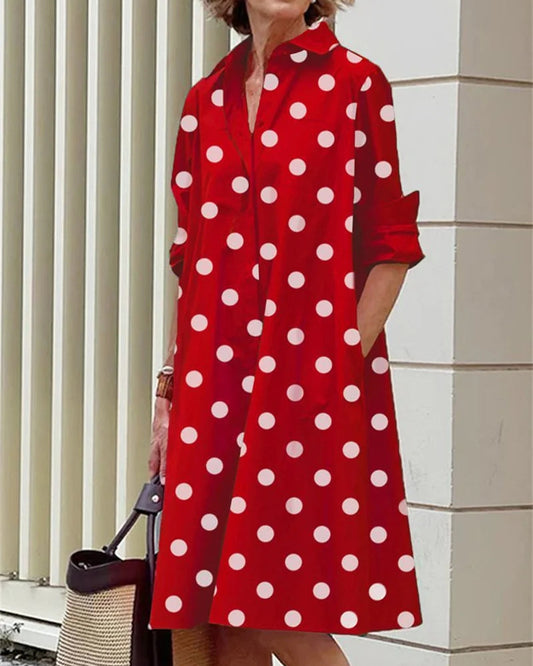 Vestido midi abotonado · Topos negros