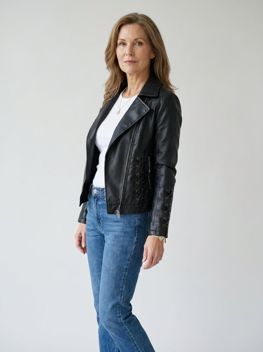 Chaqueta de Polipiel con Cremalleras Decorativas de Sira Montero