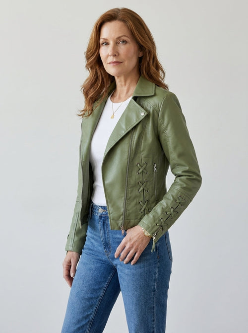 Chaqueta de Polipiel con Cremalleras Decorativas de Sira Montero