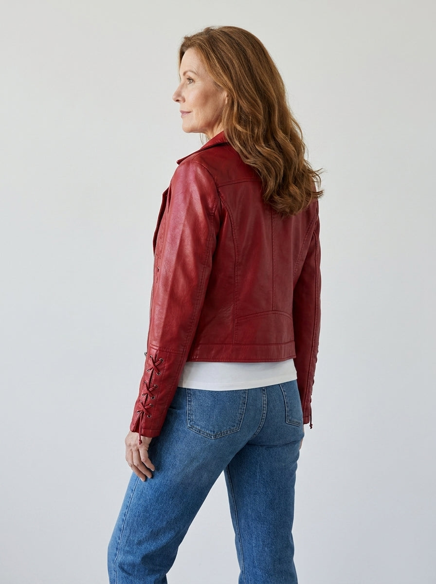Chaqueta de Polipiel con Cremalleras Decorativas de Sira Montero