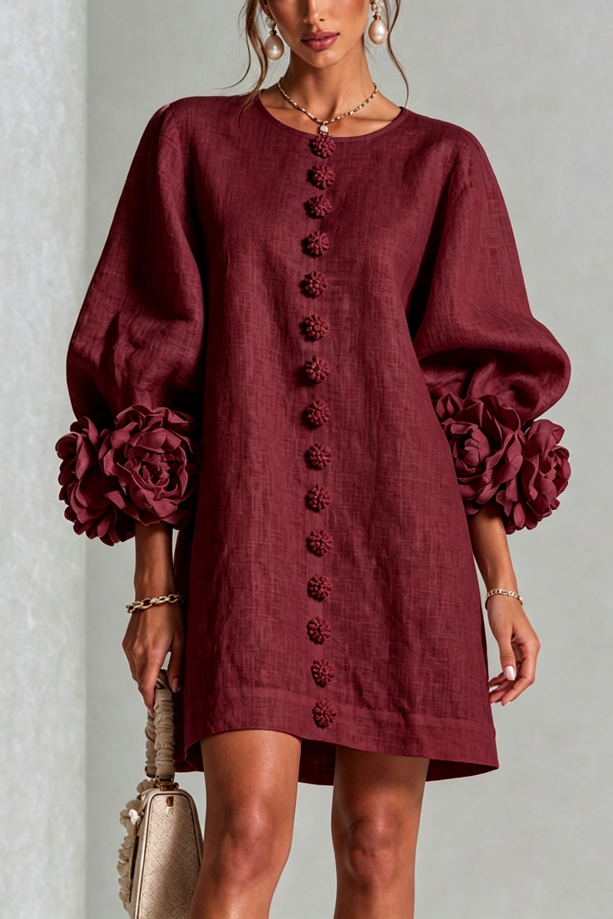 SIRA MONTERO | Vestido mini de lino con puños anudados y botones florales - Burdeos