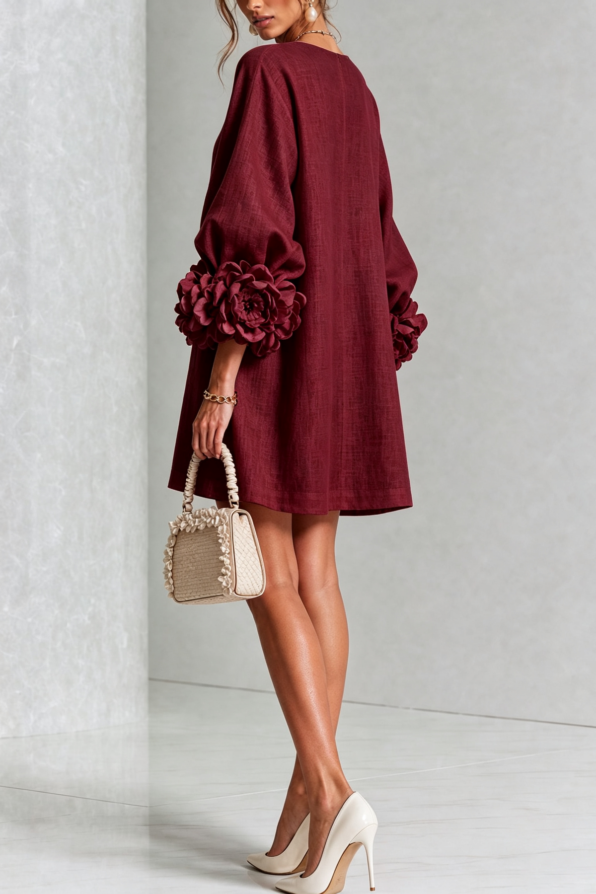 SIRA MONTERO | Vestido mini de lino con puños anudados y botones florales - Burdeos