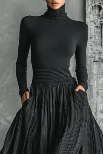 Conjunto de camiseta de cuello alto y falda plisada - Negro