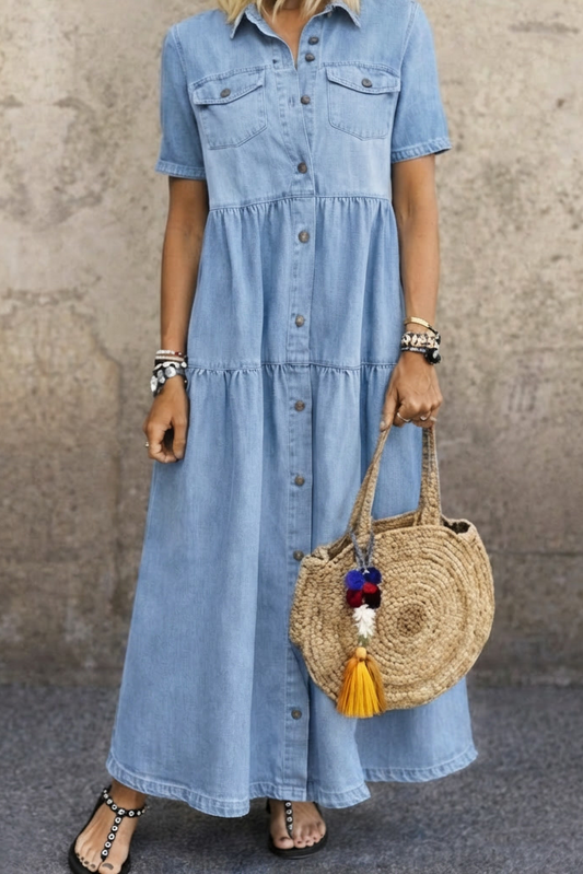 Vestido midi con botonadura y volantes de Sira Montero