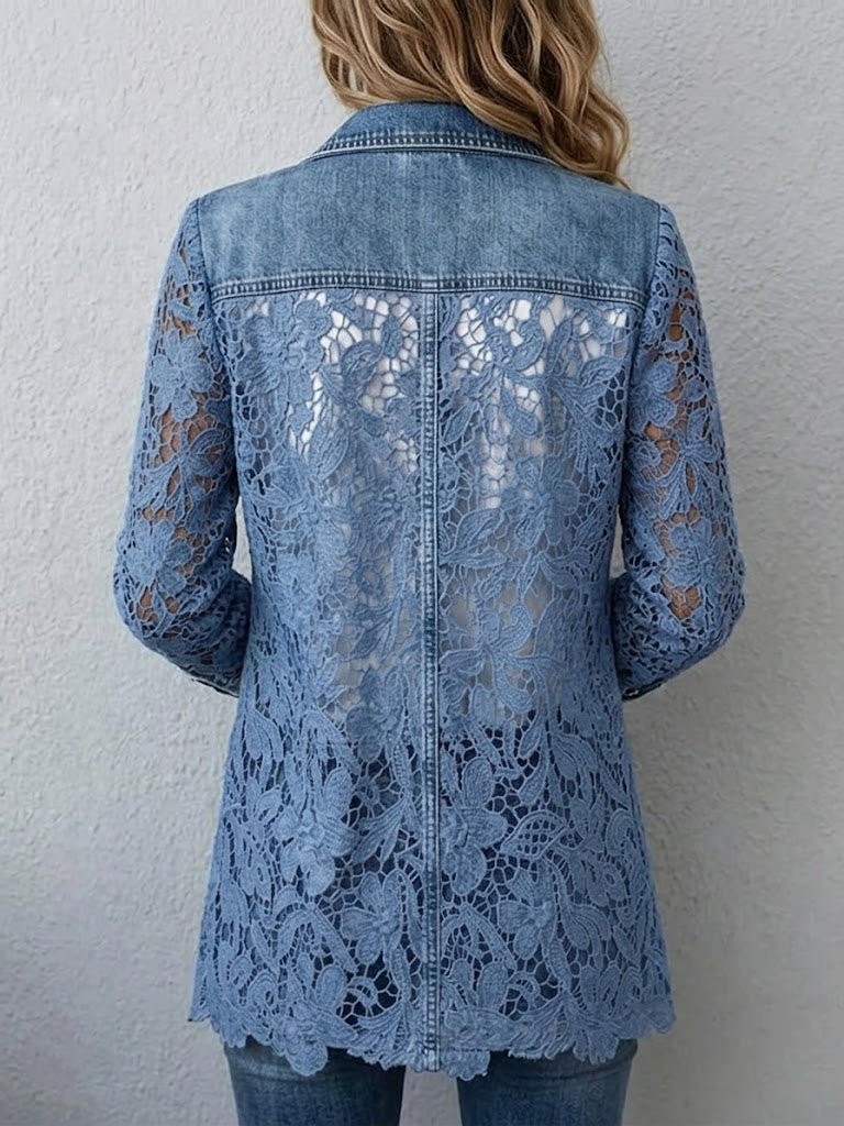 Americana con Paneles de Encaje Floral de Sira Montero