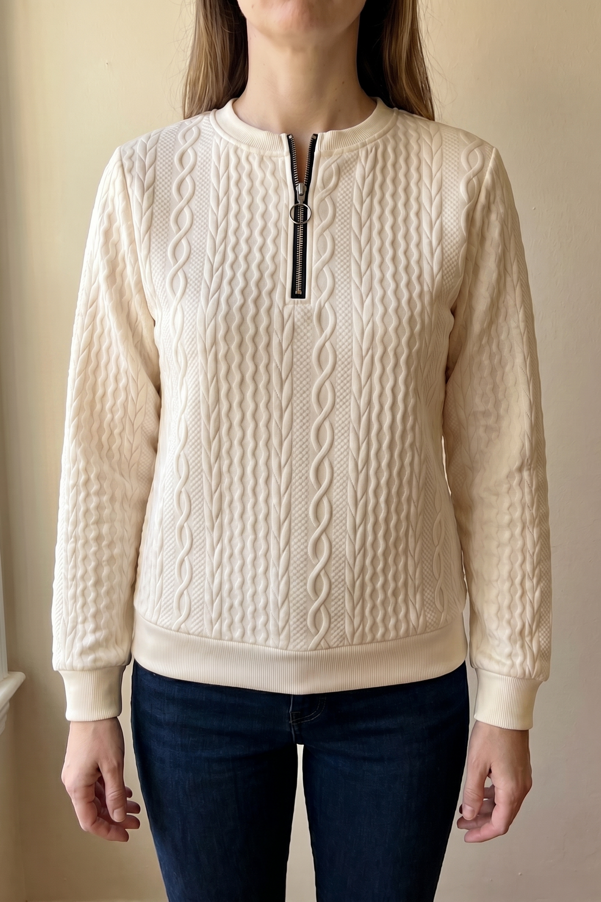 Sudadera texturizada con cremallera de Sira Montero
